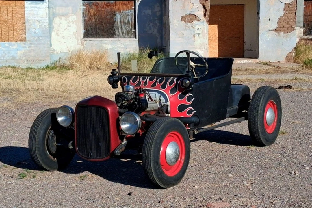 Ford Hot Rod - Image 1 of 31