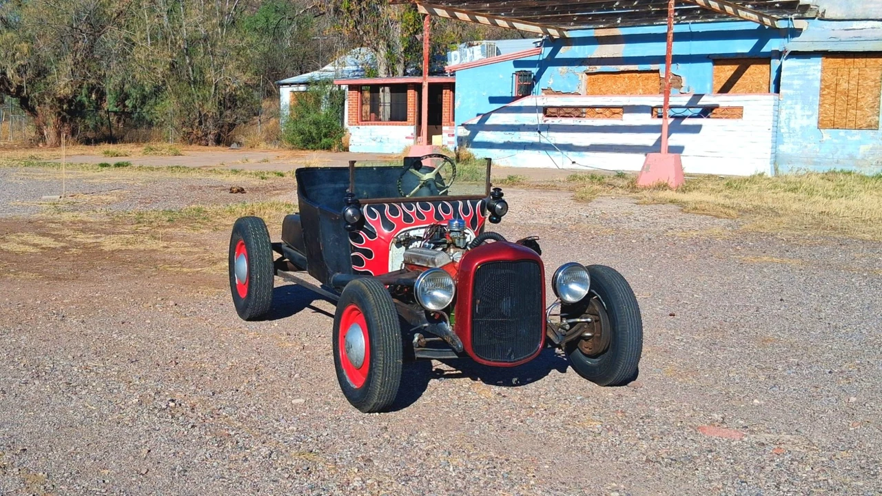 Ford Hot Rod - Image 21 of 31