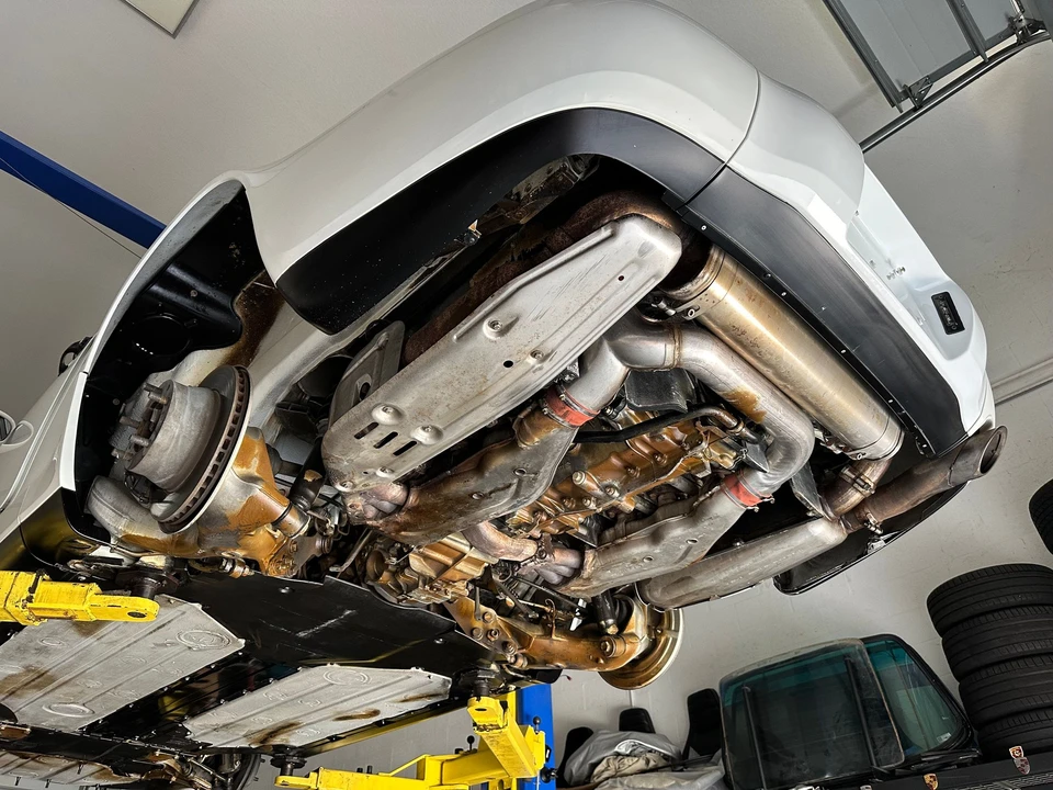 1993 Porsche 964 Carrera 4 - Image 25 of 31