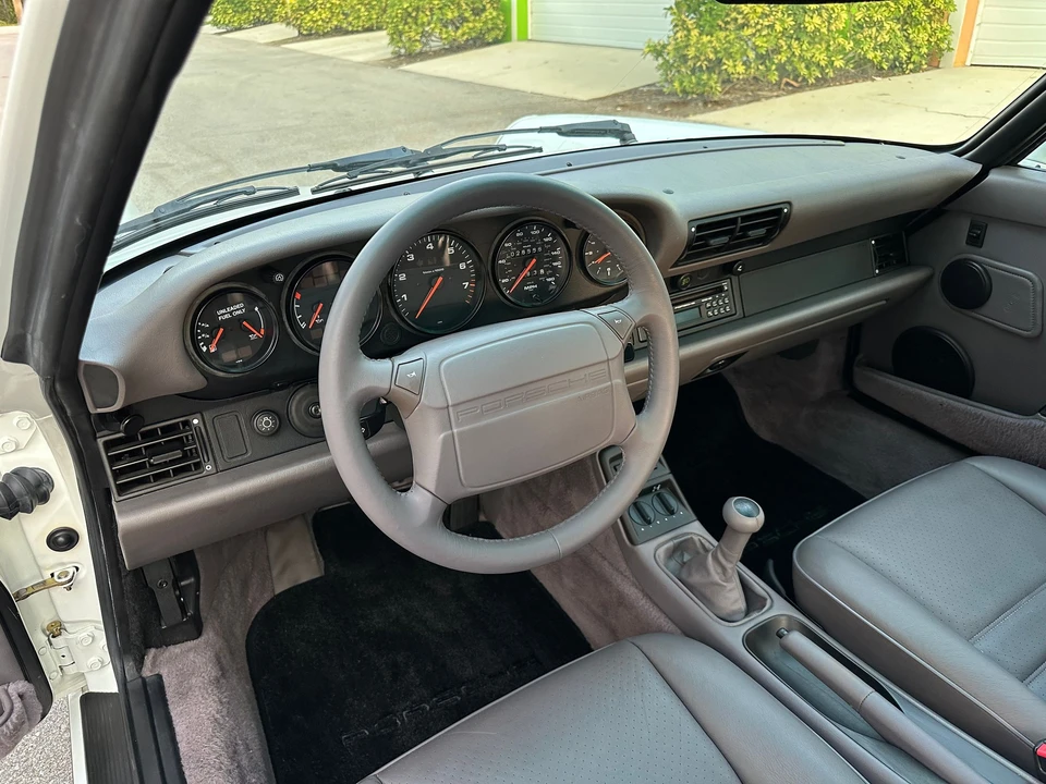 1993 Porsche 964 Carrera 4 - Image 15 of 31