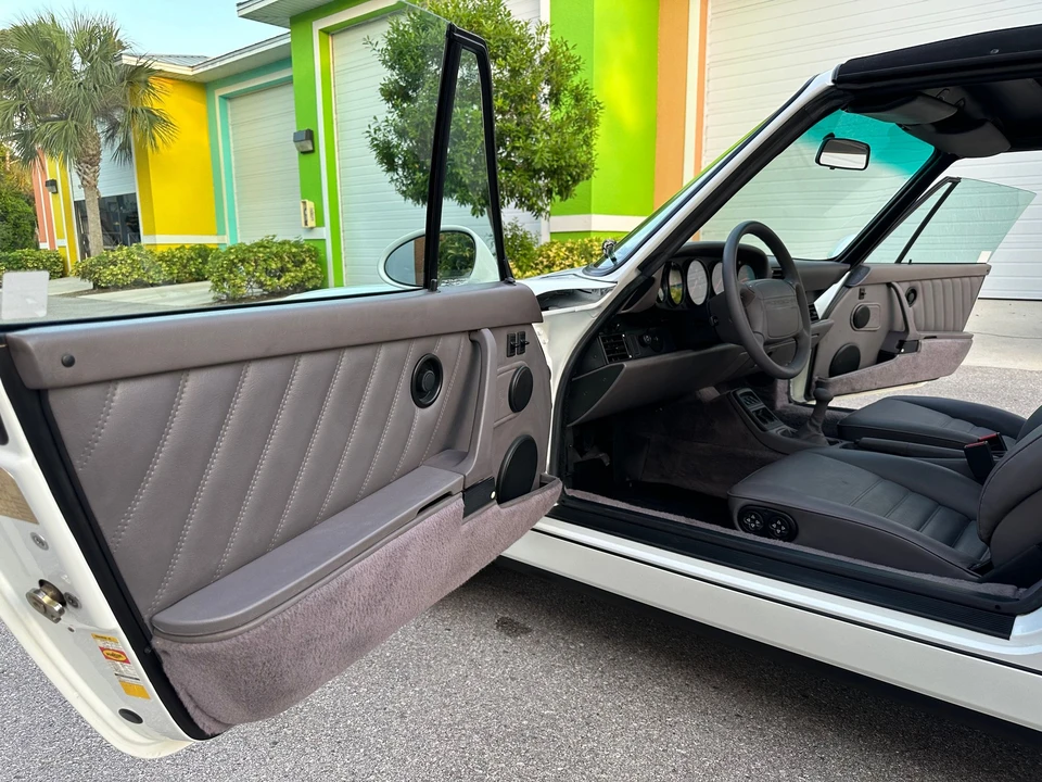 1993 Porsche 964 Carrera 4 - Image 19 of 31