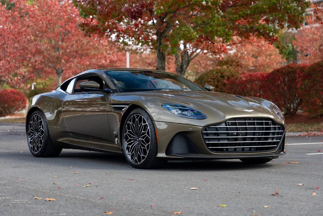 2020 Aston Martin DBS Superleggera - Image 16 of 31
