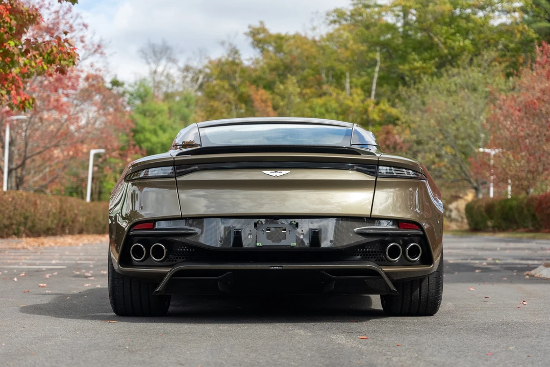 2020 Aston Martin DBS Superleggera - Image 8 of 31