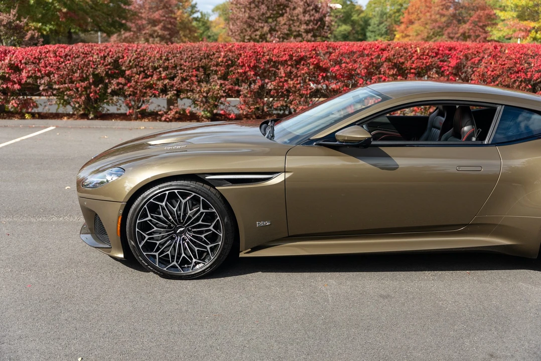 2020 Aston Martin DBS Superleggera - Image 21 of 31