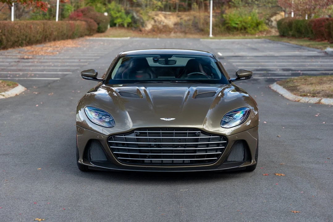 2020 Aston Martin DBS Superleggera - Image 19 of 31