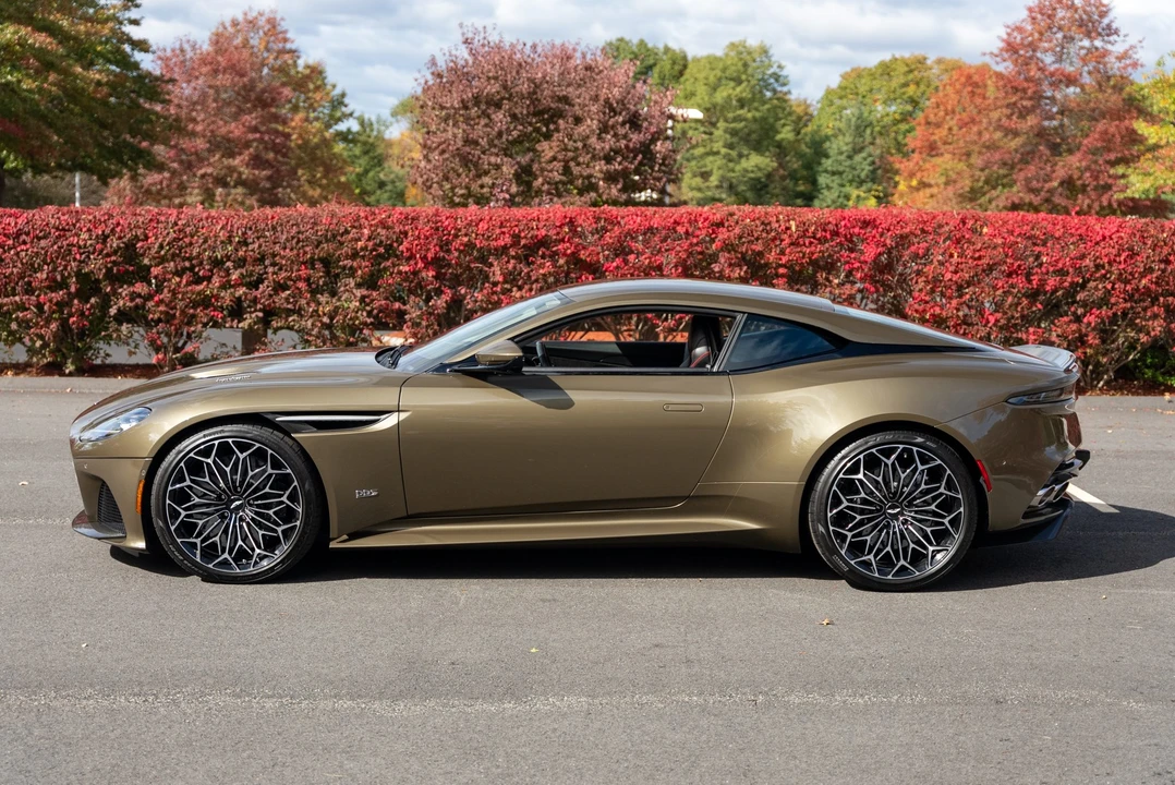 2020 Aston Martin DBS Superleggera - Image 5 of 31