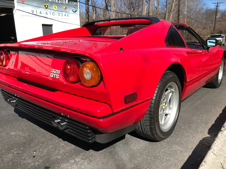 1986 Ferrari 328 GTS - Image 10 of 31