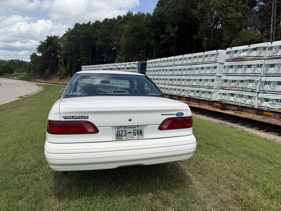 1994 Ford Taurus 2nd Gen - Image 4 of 31