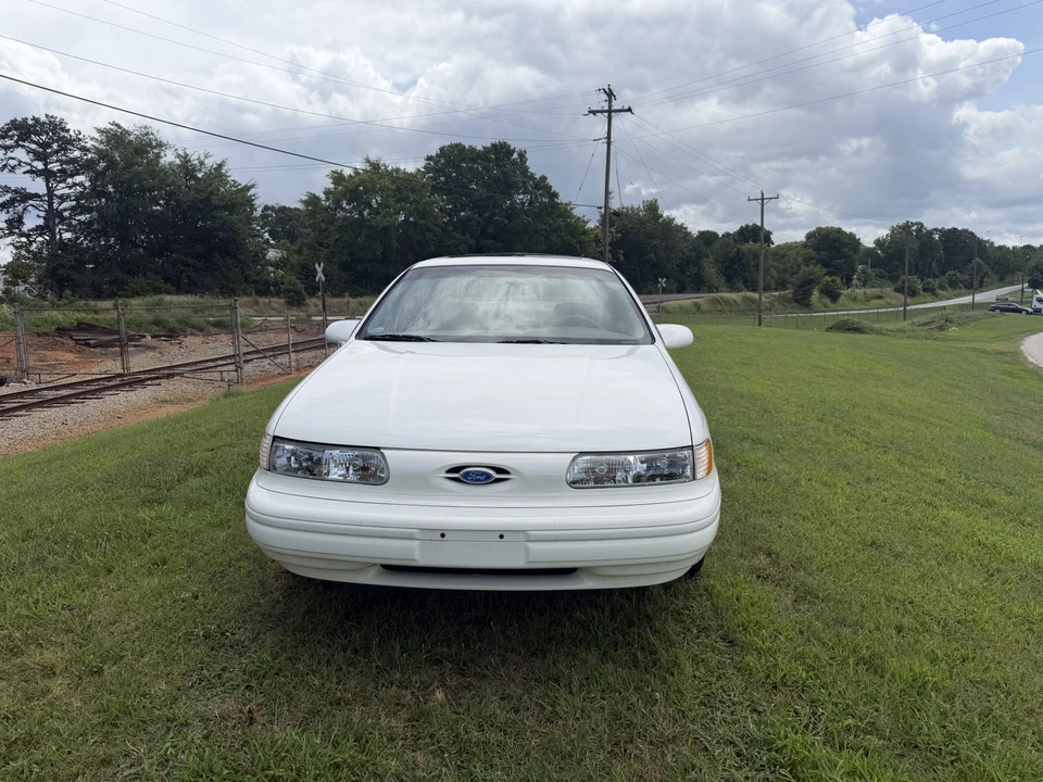 1994 Ford Taurus 2nd Gen - Image 9 of 31