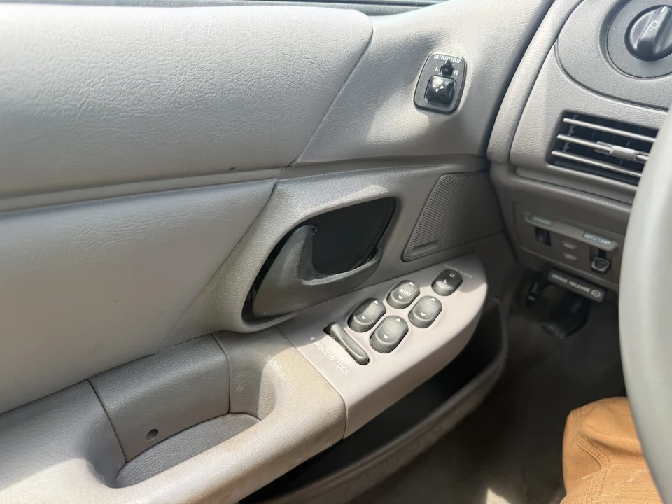 1994 Ford Taurus 2nd Gen - Image 27 of 31