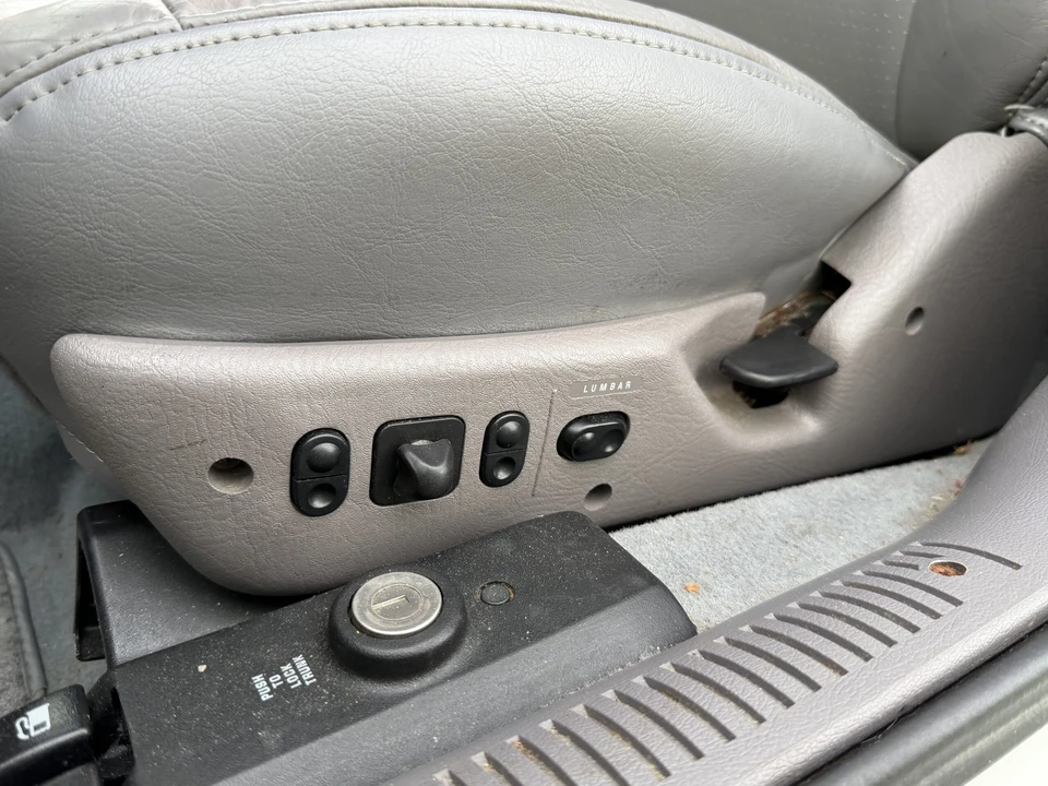 1994 Ford Taurus 2nd Gen - Image 29 of 31
