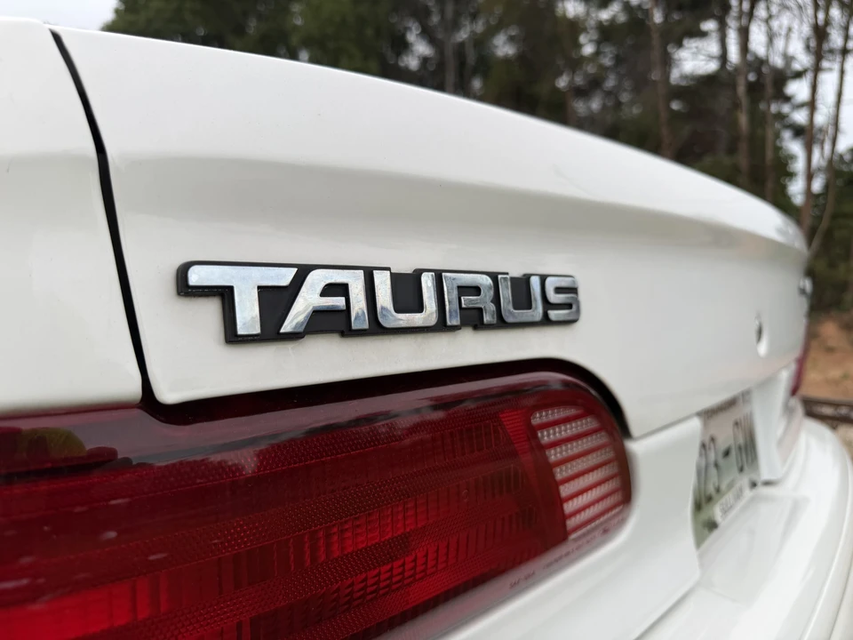1994 Ford Taurus 2nd Gen - Image 16 of 31