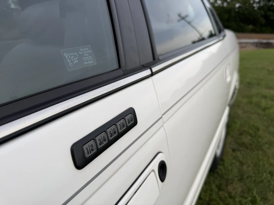 1994 Ford Taurus 2nd Gen - Image 14 of 31
