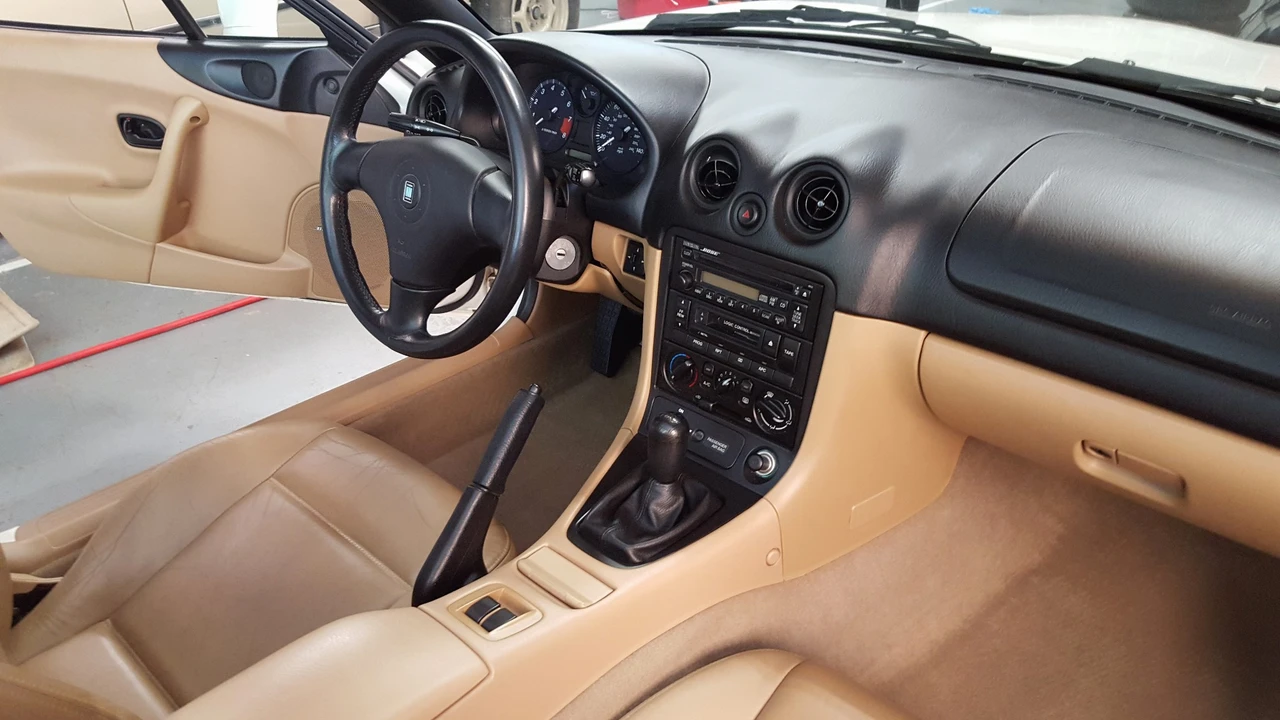 2000 Mazda NB MX-5 Miata - Image 21 of 31