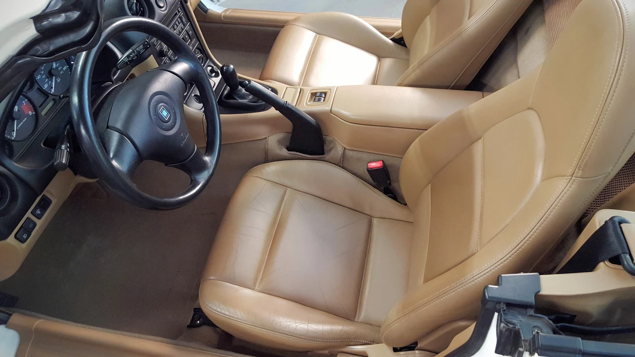 2000 Mazda NB MX-5 Miata - Image 24 of 31
