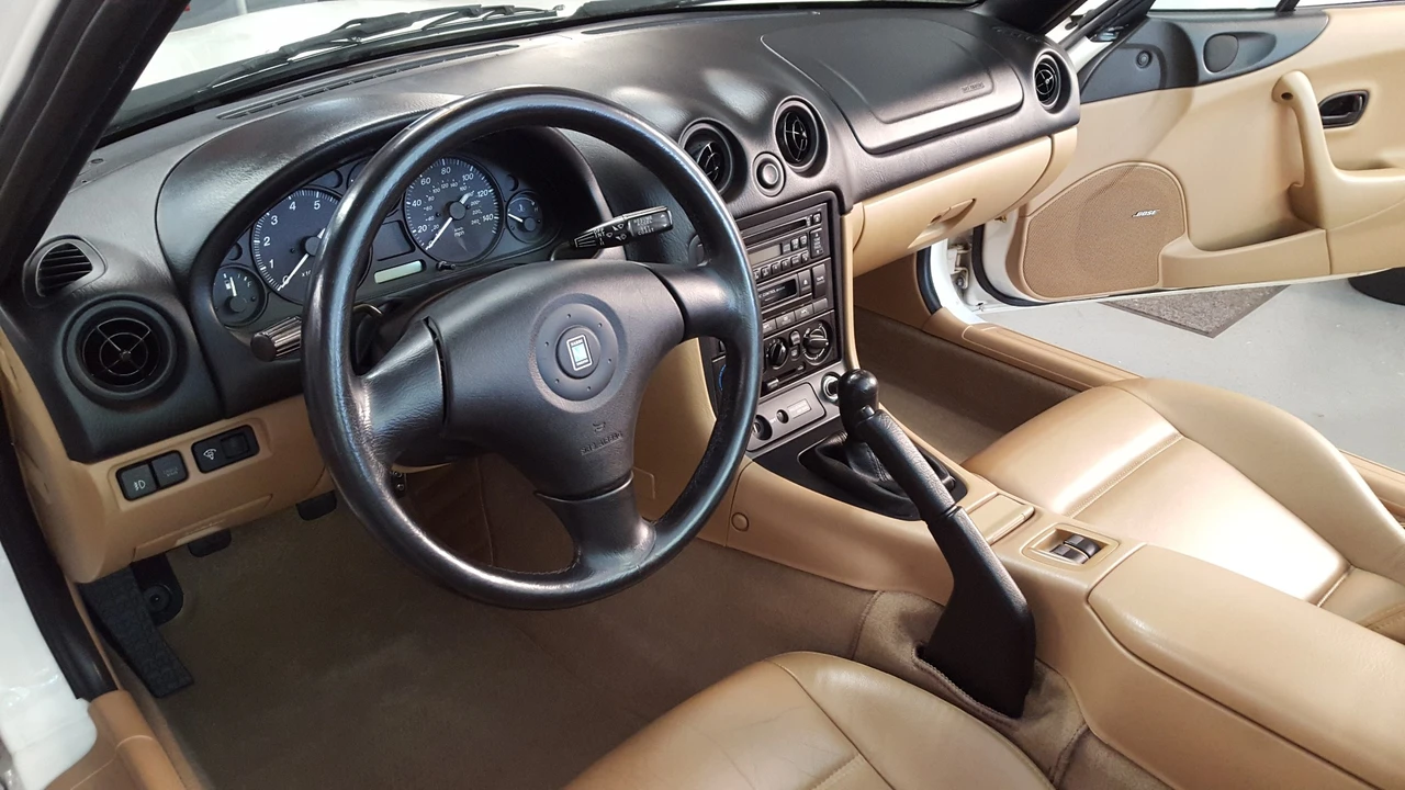2000 Mazda NB MX-5 Miata - Image 25 of 31