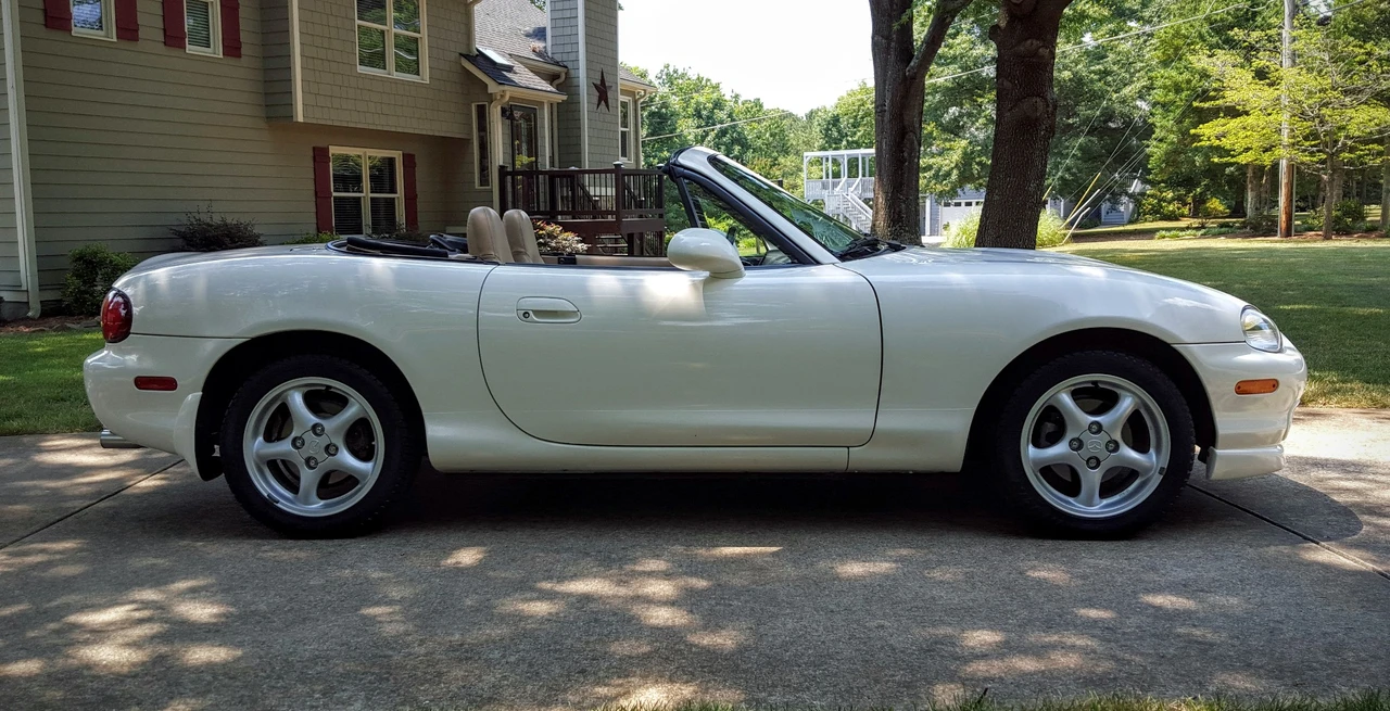 2000 Mazda NB MX-5 Miata - Image 3 of 31