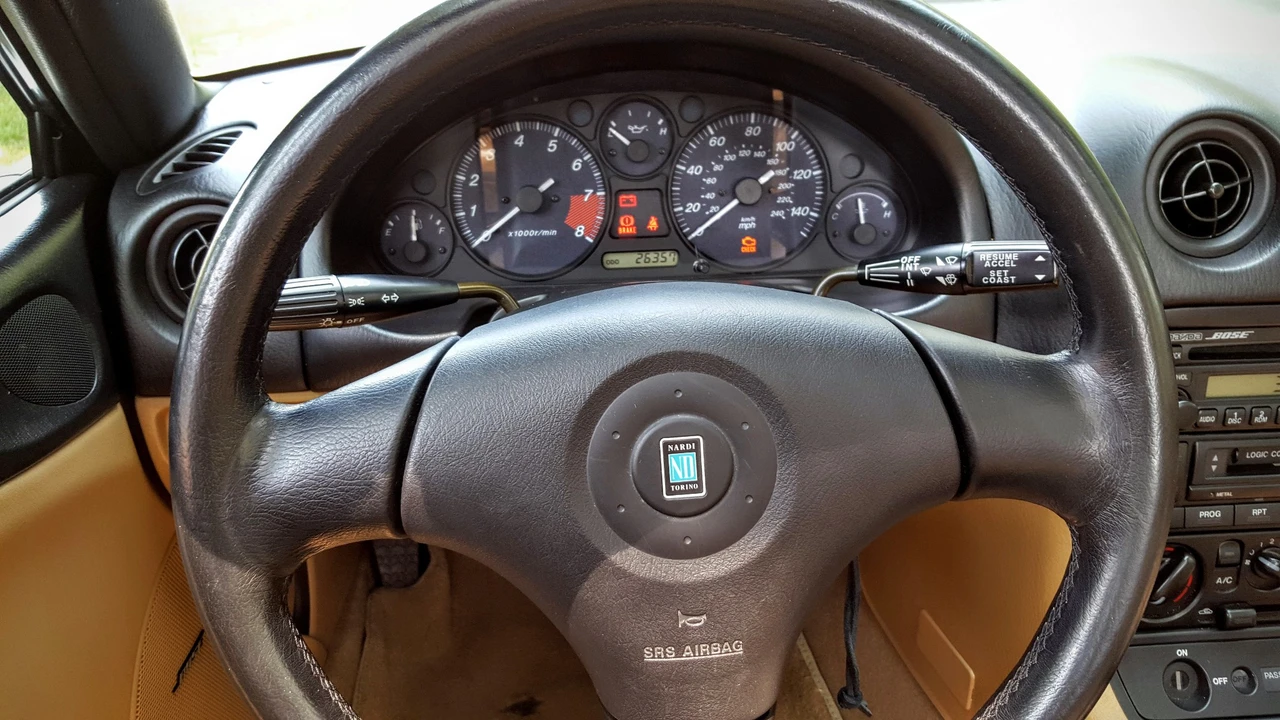 2000 Mazda NB MX-5 Miata - Image 30 of 31