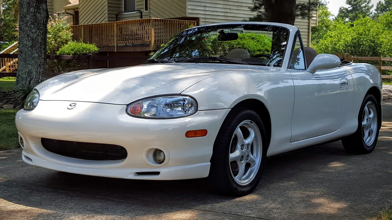 2000 Mazda NB MX-5 Miata - Image 8 of 31