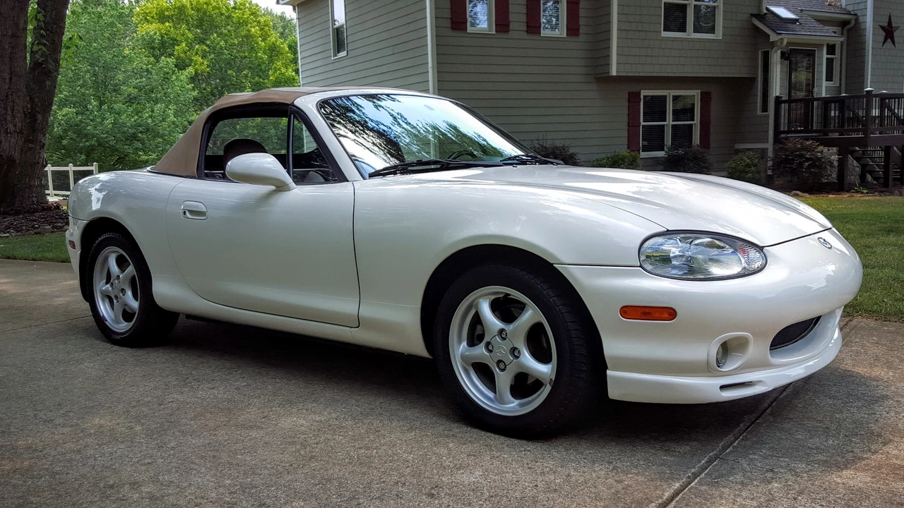 2000 Mazda NB MX-5 Miata - Image 9 of 31