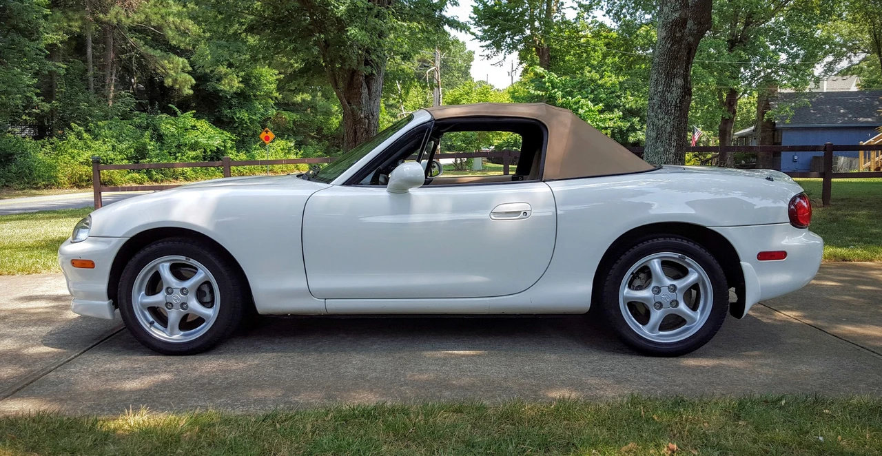 2000 Mazda NB MX-5 Miata - Image 10 of 31