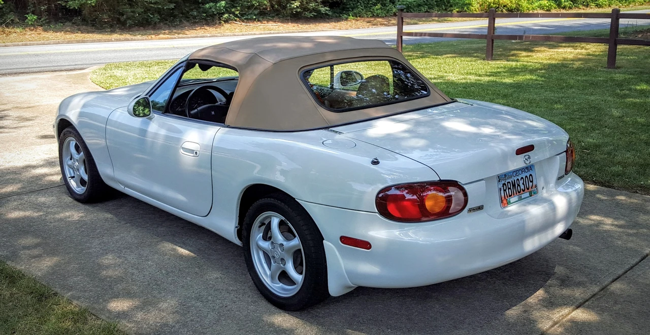 2000 Mazda NB MX-5 Miata - Image 11 of 31