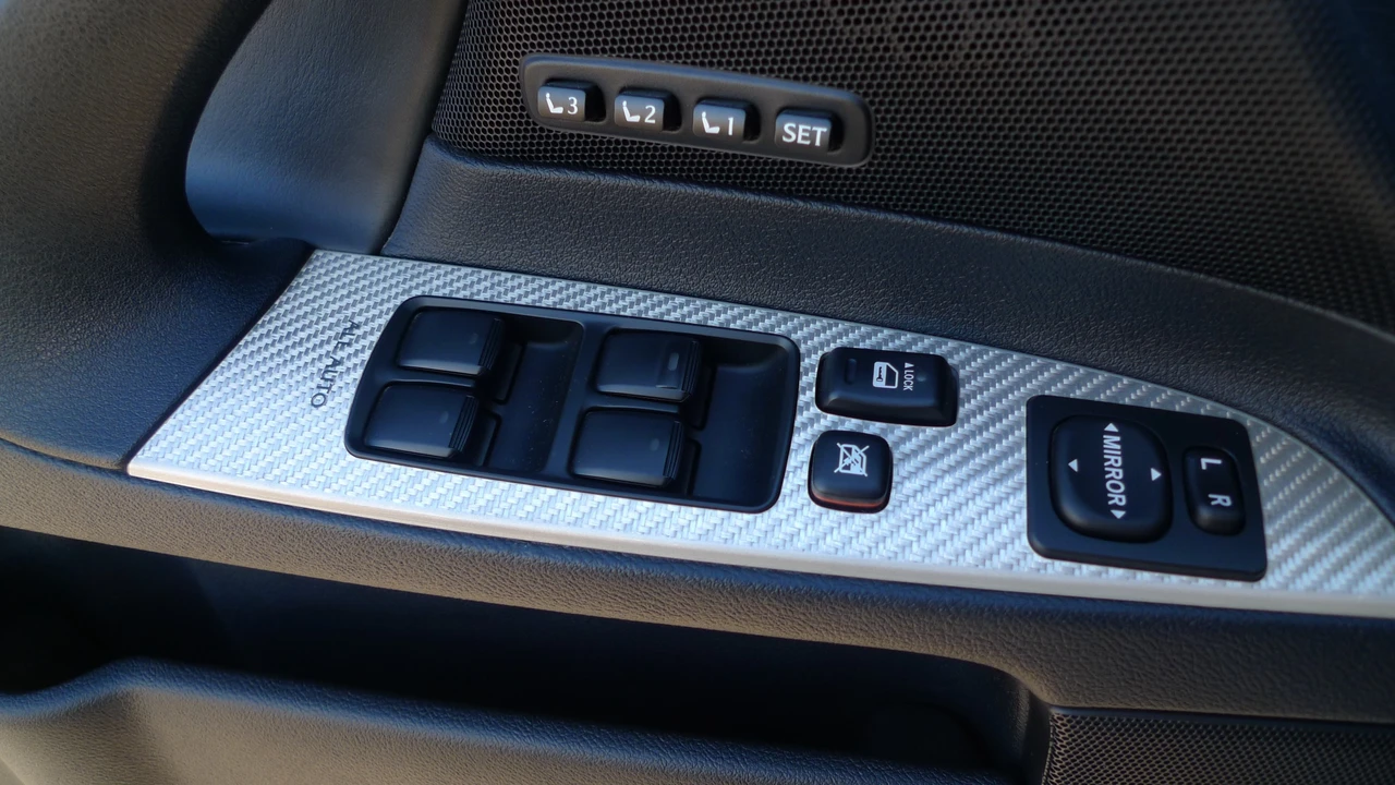 2008 Lexus IS F 2nd Gen - Image 15 of 31