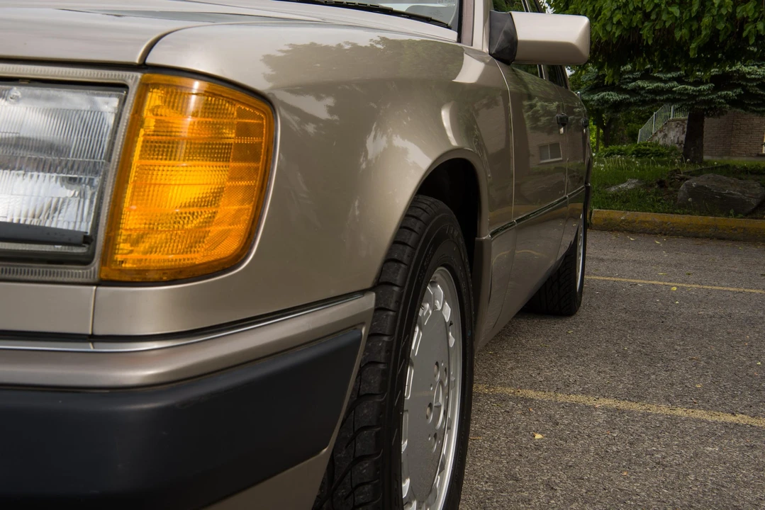 1990 Mercedes-Benz W124 E-Class - Image 21 of 31