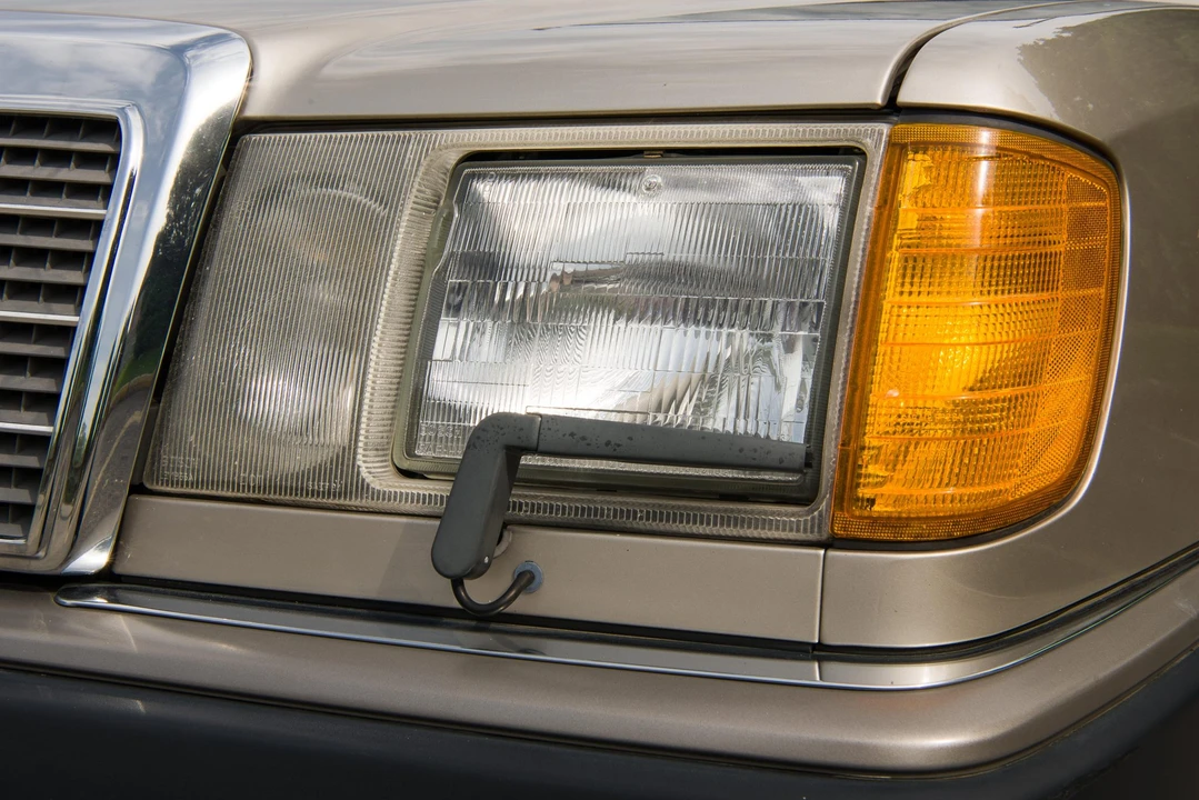 1990 Mercedes-Benz W124 E-Class - Image 20 of 31