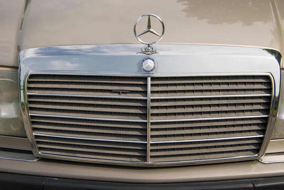 1990 Mercedes-Benz W124 E-Class - Image 19 of 31