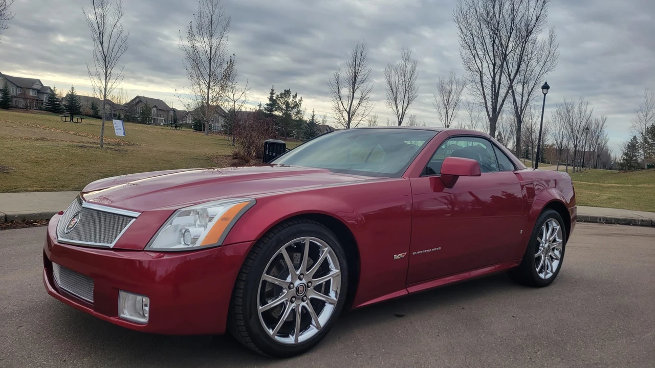 2008 Cadillac XLR-V - Image 14 of 31