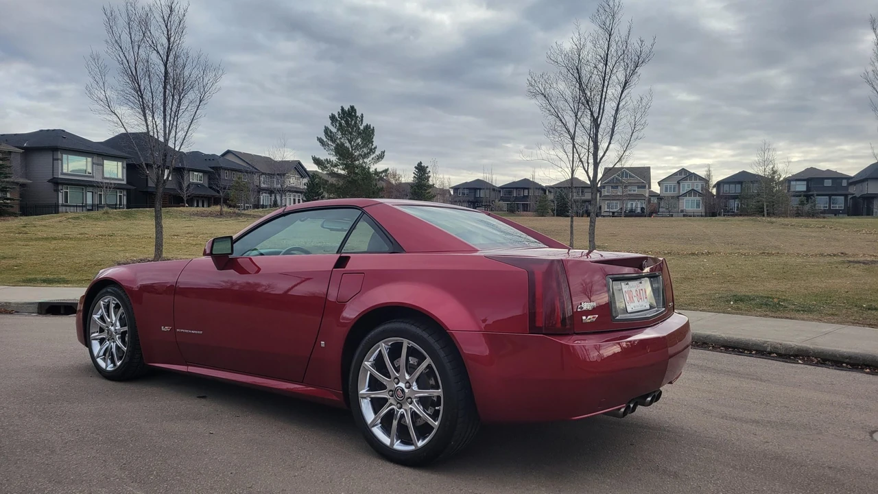 2008 Cadillac XLR-V - Image 16 of 31