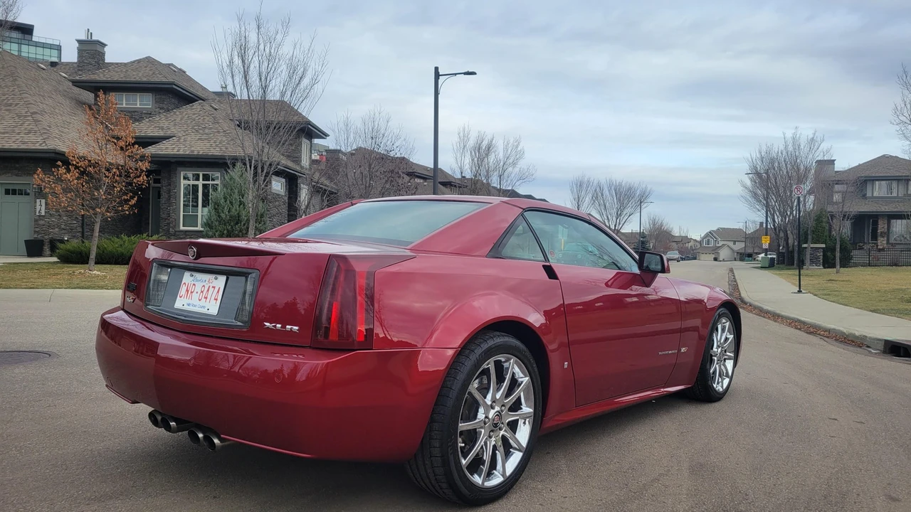 2008 Cadillac XLR-V - Image 18 of 31