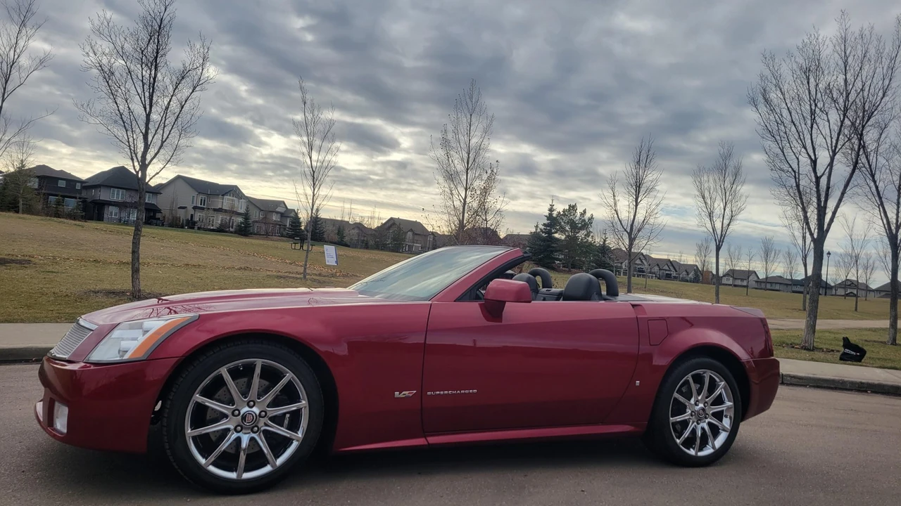 2008 Cadillac XLR-V - Image 7 of 31