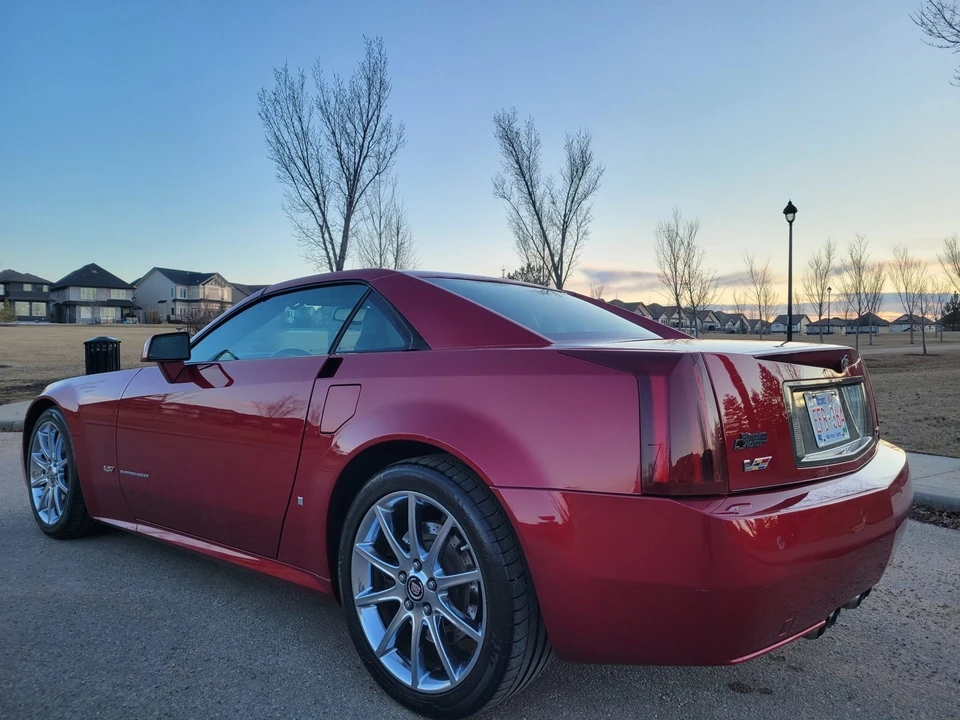 2008 Cadillac XLR-V - Image 26 of 31