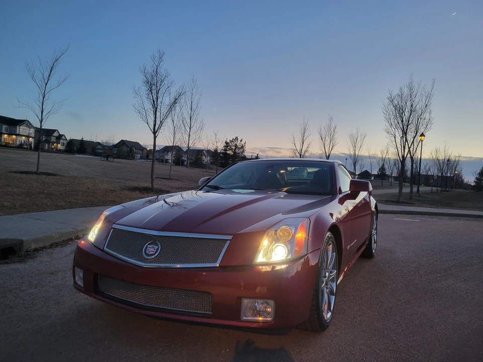 2008 Cadillac XLR-V - Image 29 of 31