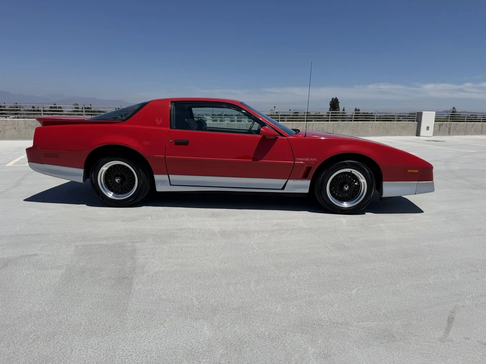 1988 Pontiac Firebird Trans Am 3rd Gen - Image 6 of 31