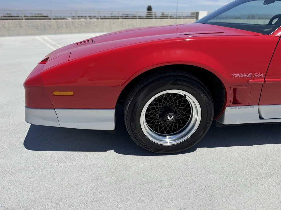 1988 Pontiac Firebird Trans Am 3rd Gen - Image 17 of 31