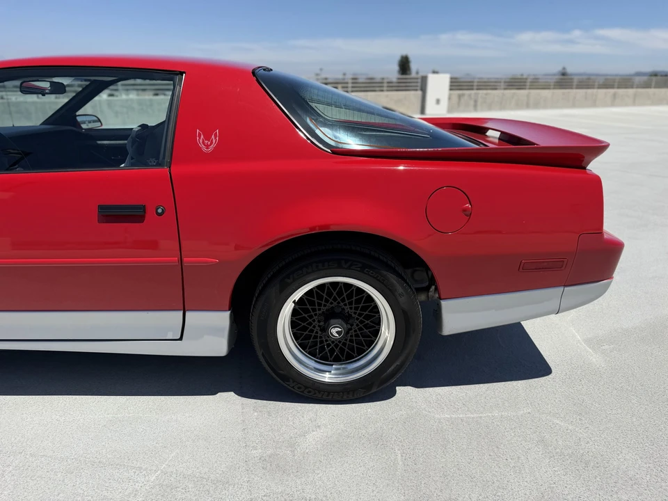1988 Pontiac Firebird Trans Am 3rd Gen - Image 19 of 31
