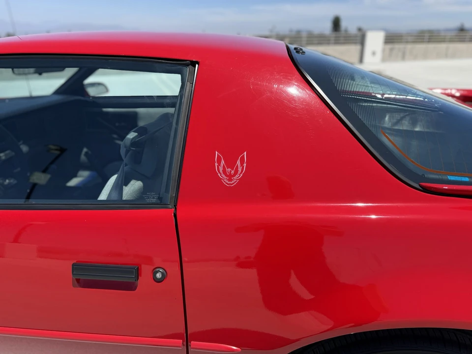 1988 Pontiac Firebird Trans Am 3rd Gen - Image 24 of 31