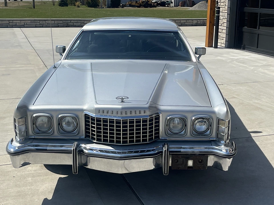 1976 Ford Thunderbird 6th Gen - Image 11 of 31