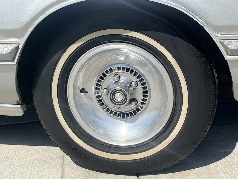 1976 Ford Thunderbird 6th Gen - Image 15 of 31