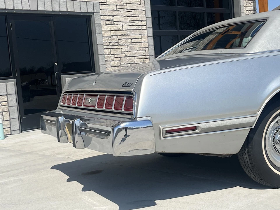 1976 Ford Thunderbird 6th Gen - Image 23 of 31