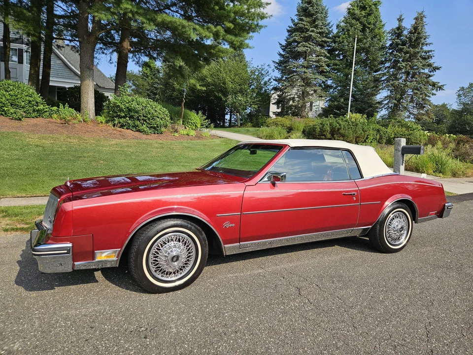 1984 Buick Riviera 4th-7th Gen - Image 5 of 31