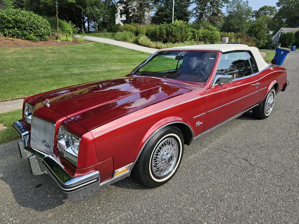 1984 Buick Riviera 4th-7th Gen - Image 4 of 31