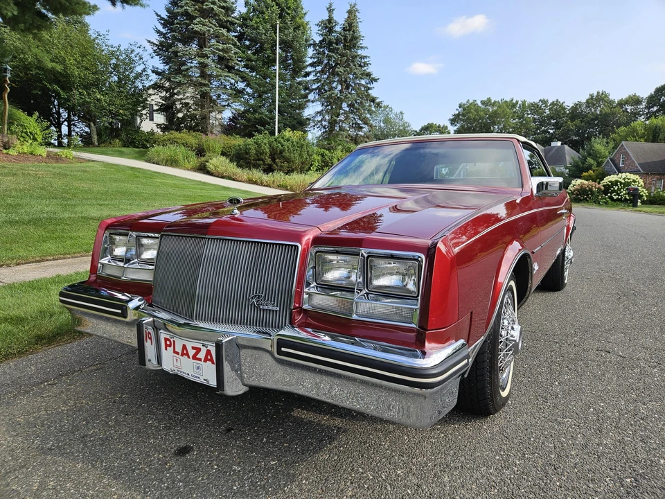 1984 Buick Riviera 4th-7th Gen - Image 2 of 31