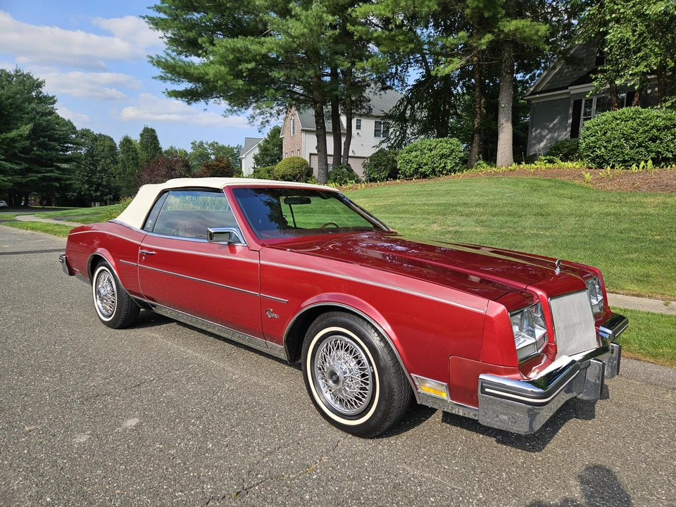 1984 Buick Riviera 4th-7th Gen - Image 15 of 31