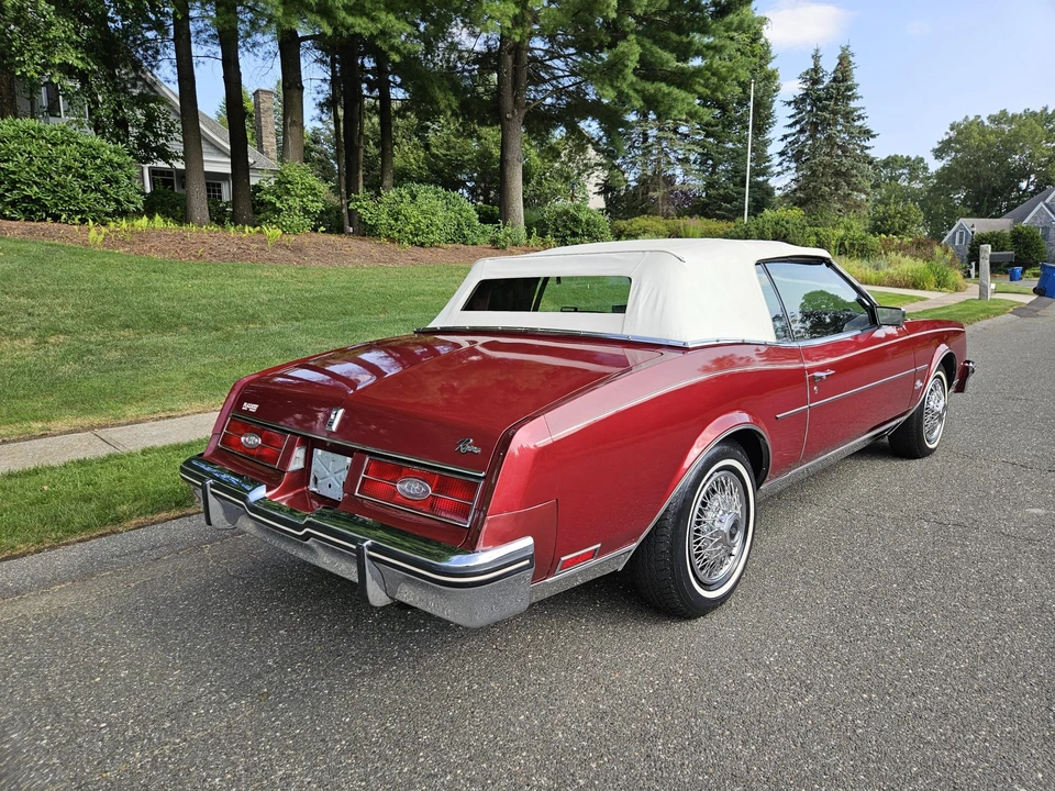 1984 Buick Riviera 4th-7th Gen - Image 11 of 31