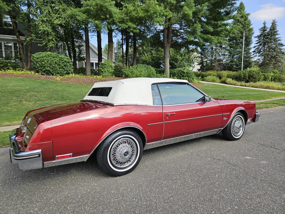 1984 Buick Riviera 4th-7th Gen - Image 12 of 31