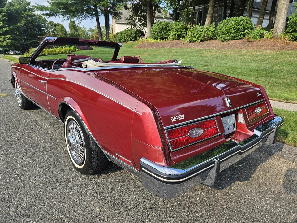 1984 Buick Riviera 4th-7th Gen - Image 24 of 31